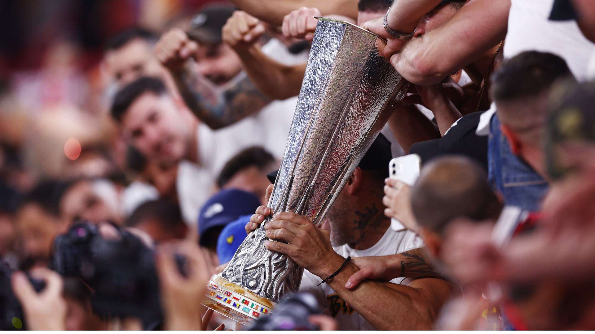 中国男足能 中国男足能